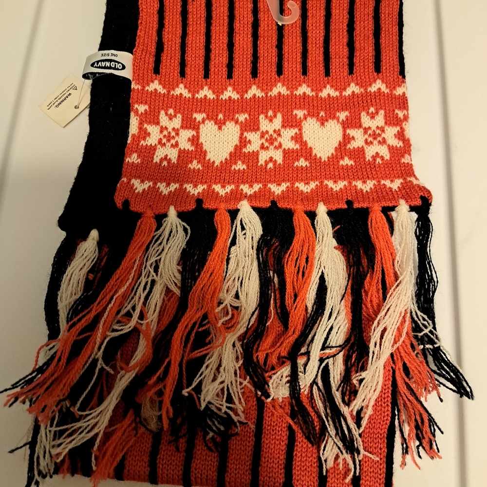 Old Navy scarf NWT